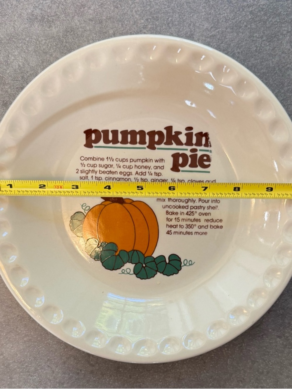 Pumpkin Pie Ceramic Baking Dish - Cream with Orange & Green - Picture 3 of 5
